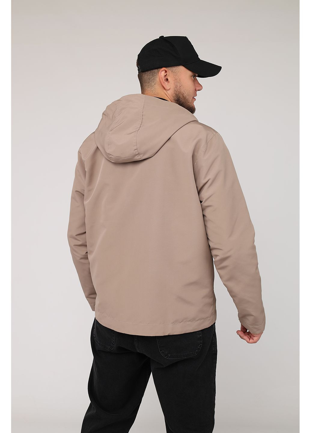 Бежева демісезонна вітровка Yuki