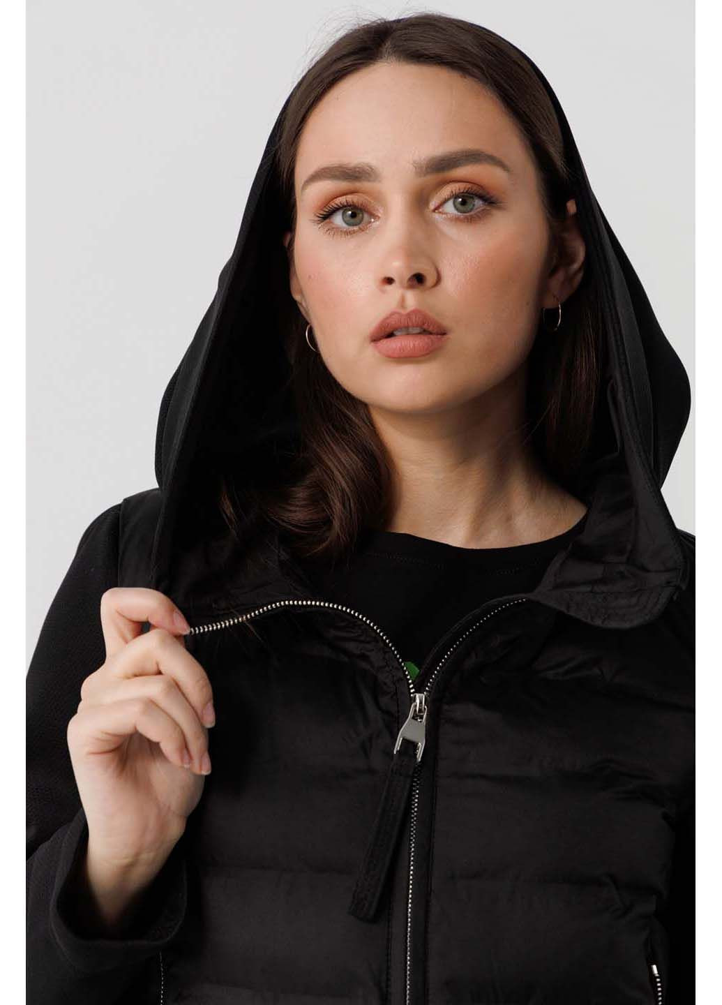 Чорна демісезонна куртка Visdeer
