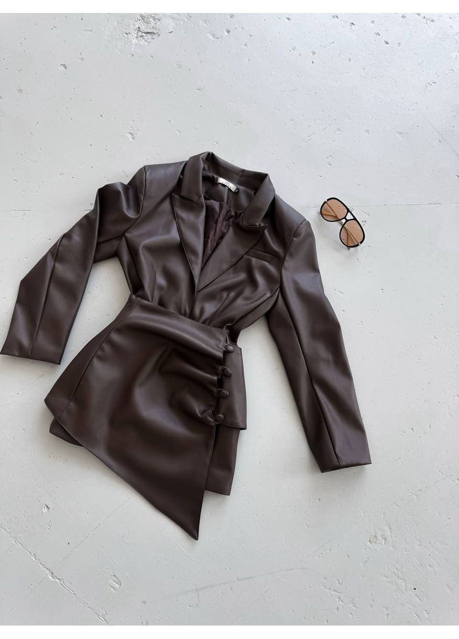 Темно-коричнева святковий, кежуал жіноча сукня-піджак з еко-шкіри на флісі з баскою, сукня-жакет Avanti однотонна