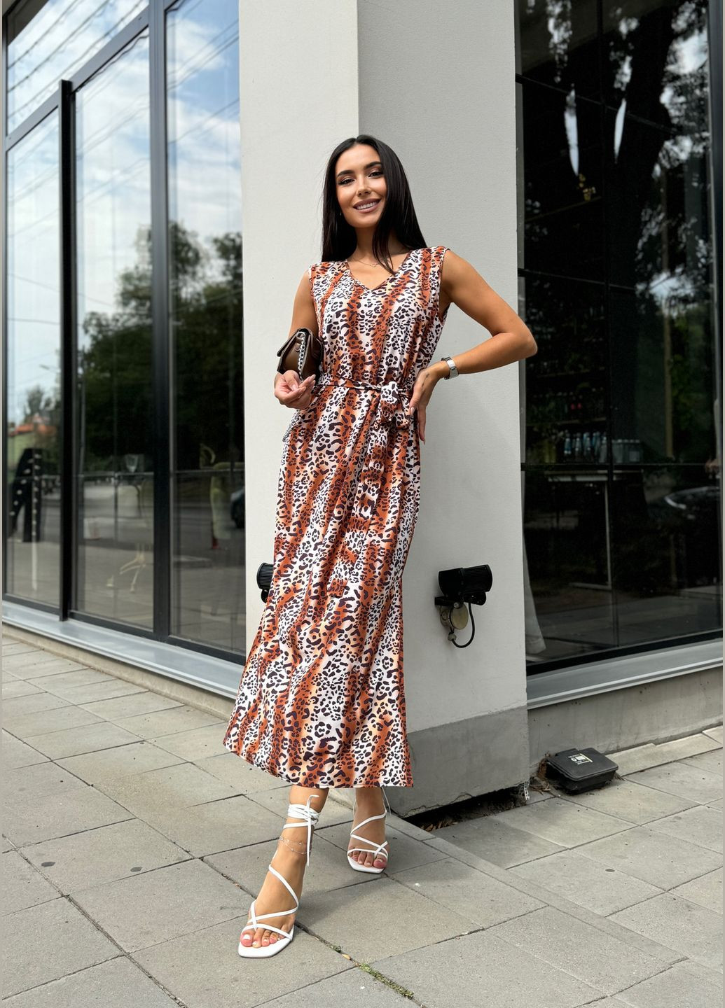 Коричнева повсякденний, кежуал легка та стильна сукня з софту з анімалістичним принтом INNOE з тваринним принтом