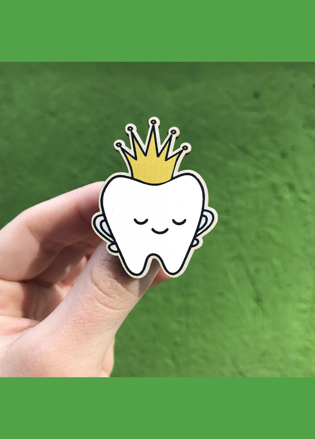 Значок дерева "Зубик" Cozy-Up (291162094)