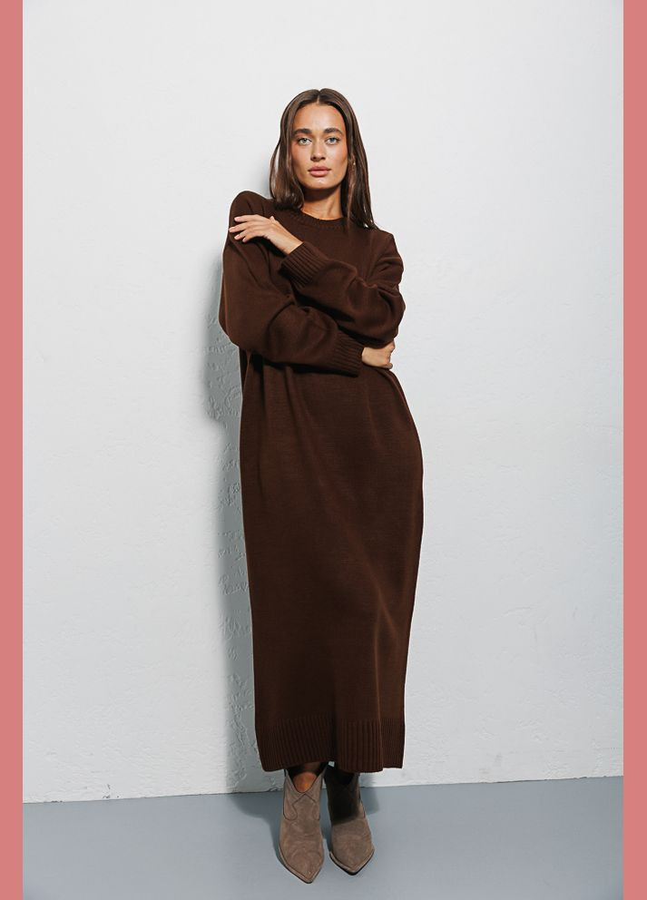 Коричнева вязана довга сукня oversize темно-молочного кольору Arjen