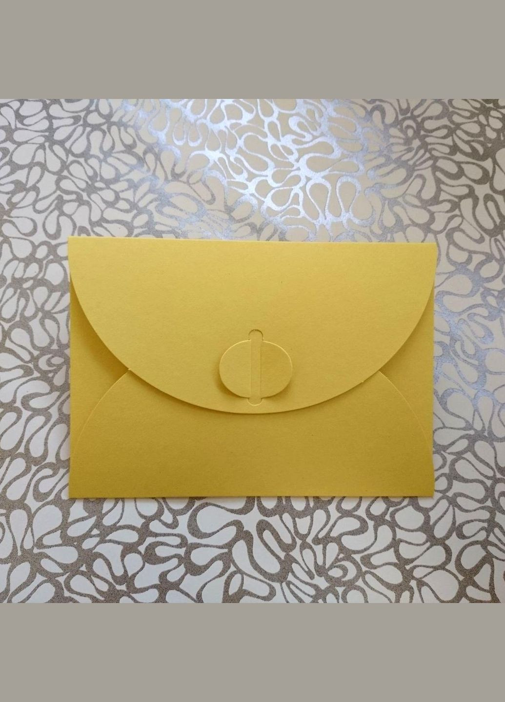 Подарунковий конверт 110х155 мм з кольорового дизайнерського картону Жовтий No Brand (365726363)
