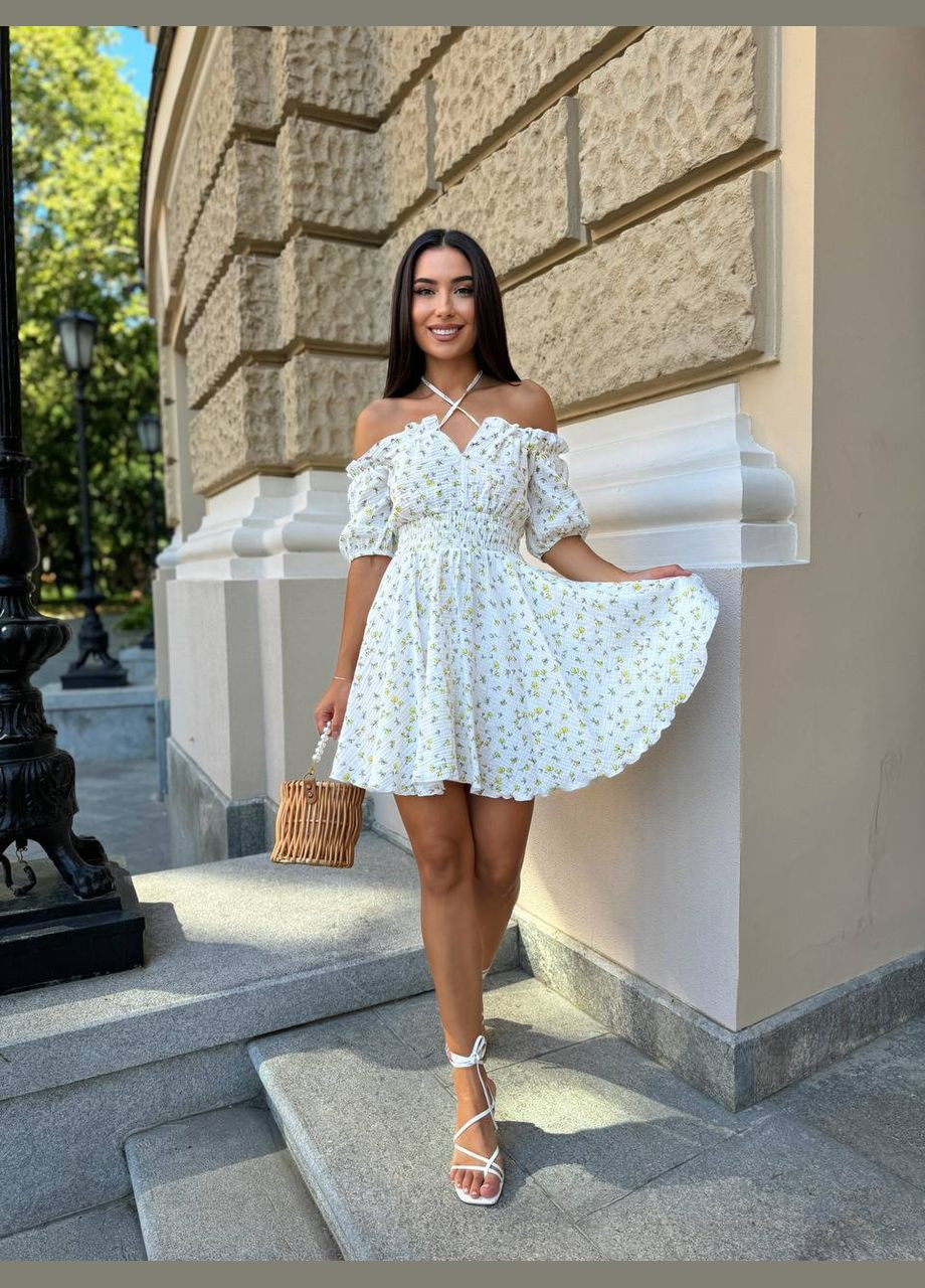 Молочное повседневный, праздничный летнее платье из муслина в цветочный принт клеш, с открытыми плечами Style Point с цветочным принтом