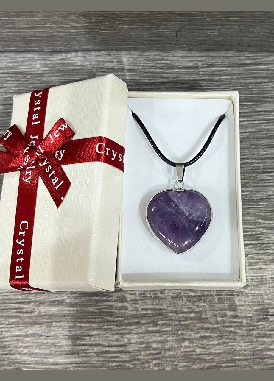 Кулон з натуральним каменем Аметист в оправі у формі серця на шнурку в подарунковій коробочці Овен (331291793)