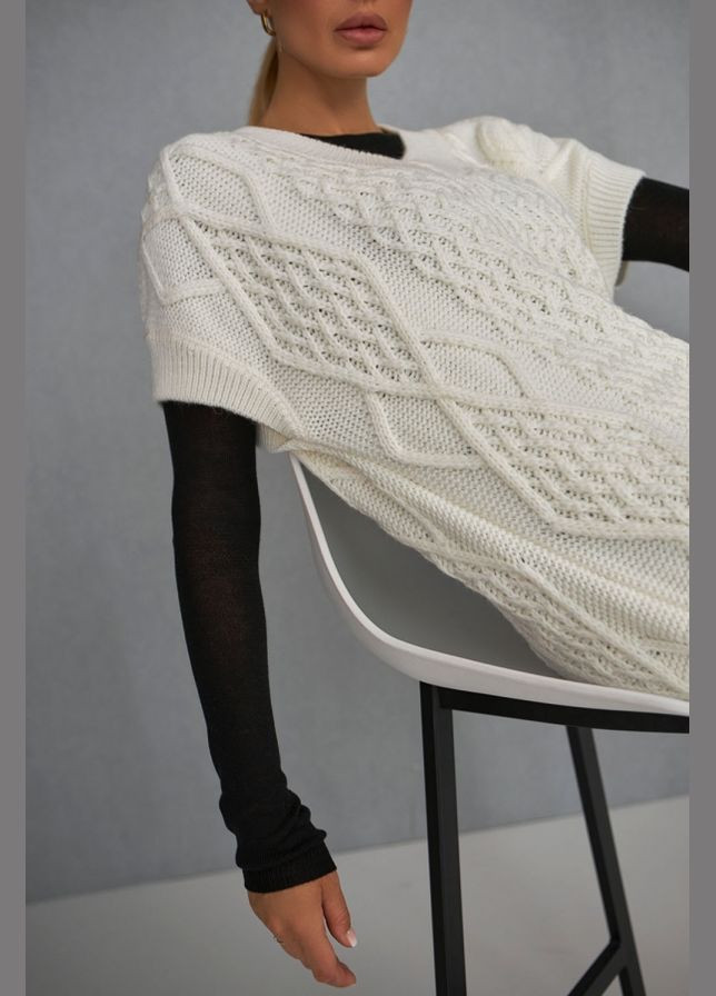 Молочный демисезонный объемный жилет с рисунком из полушерстяной пряжи (2450) Triko Bakh