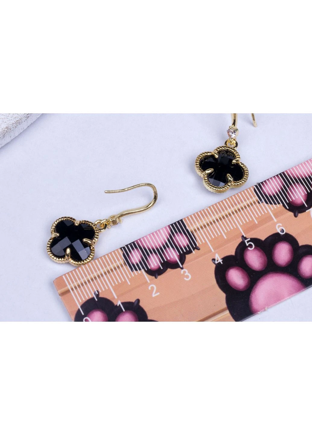 Сережки чорна конюшина, нержавіюча сталь, лимонний відтіннок Fashion Jewelry (393799657)