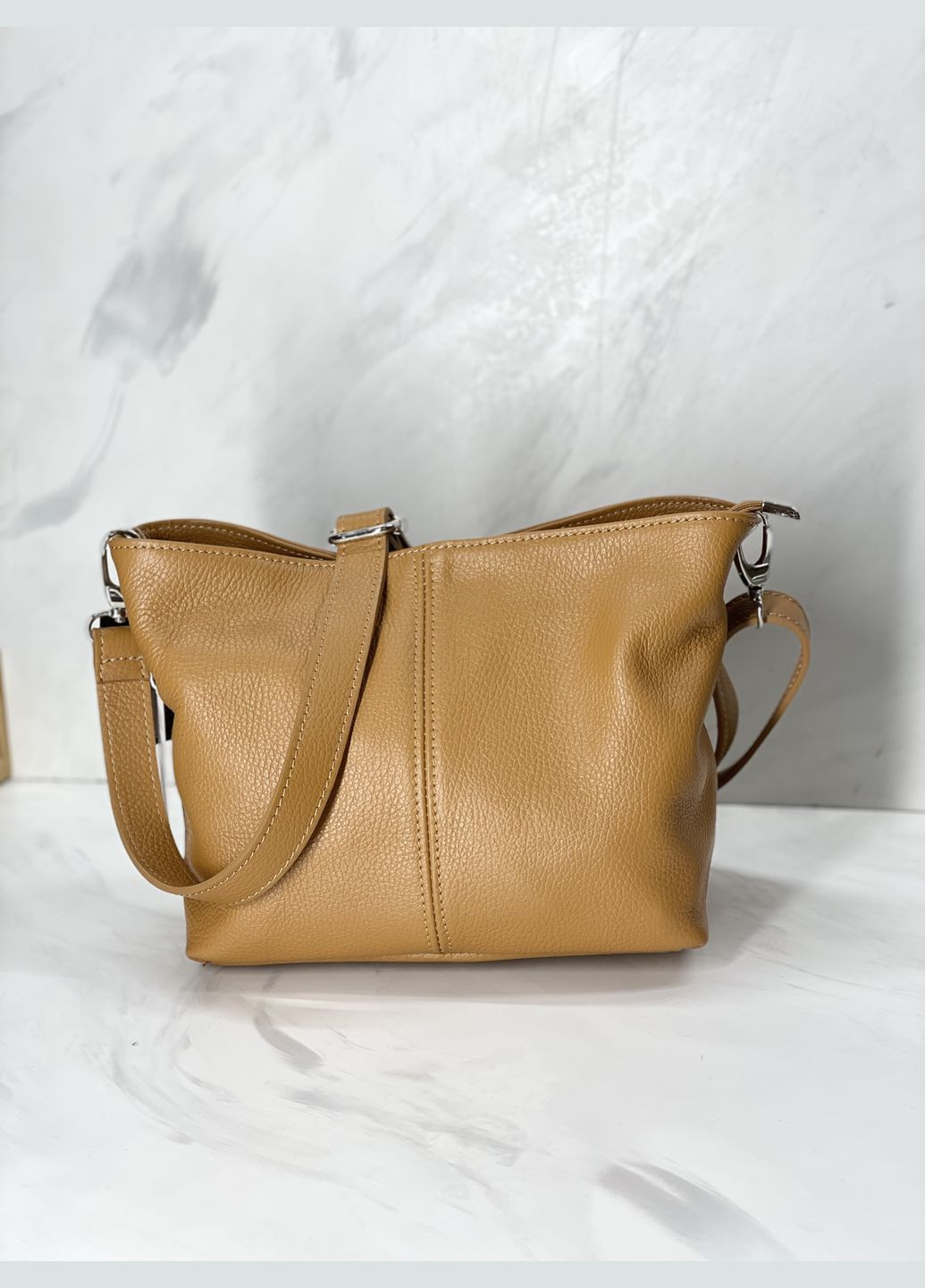 Сумка женская натуральная кожа кроссбоди, Италия, классическая форма, универсальная через плечо, кроссбоди Virginia Conti Кросбоді (338257318)