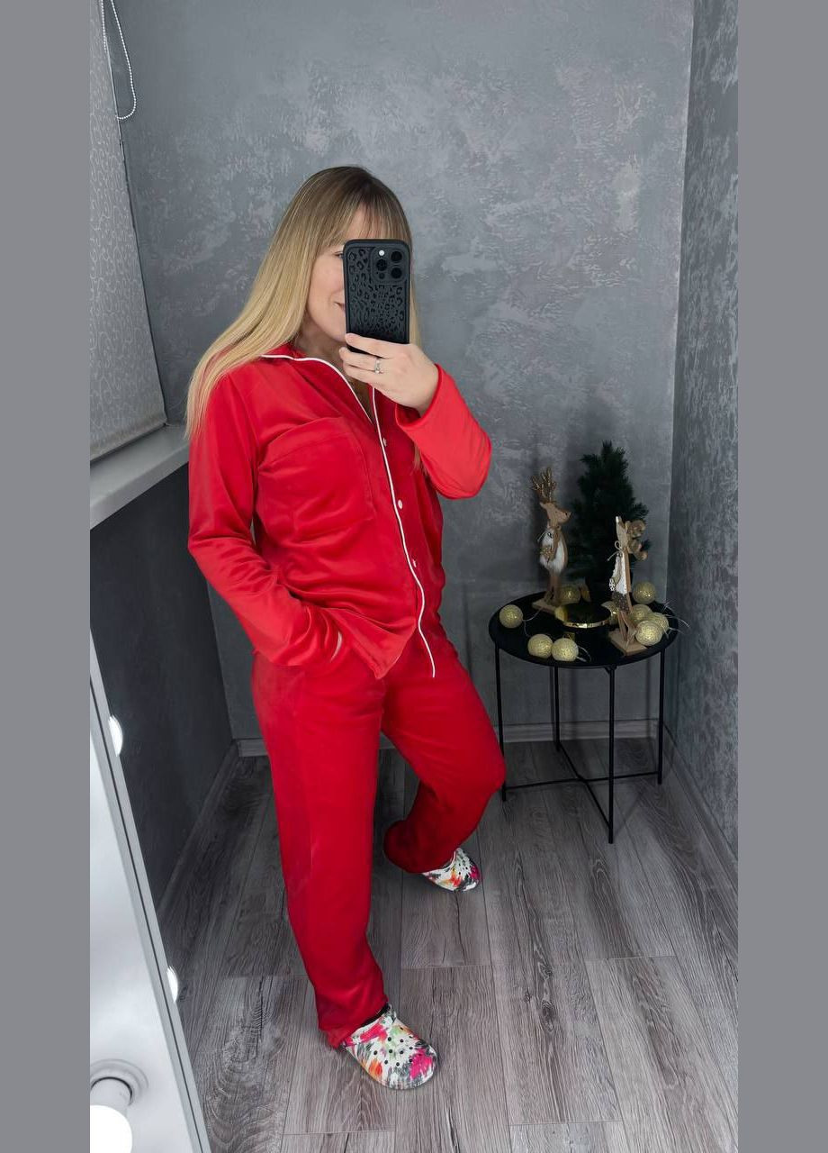 Красная всесезон пижама велюровая LeVi