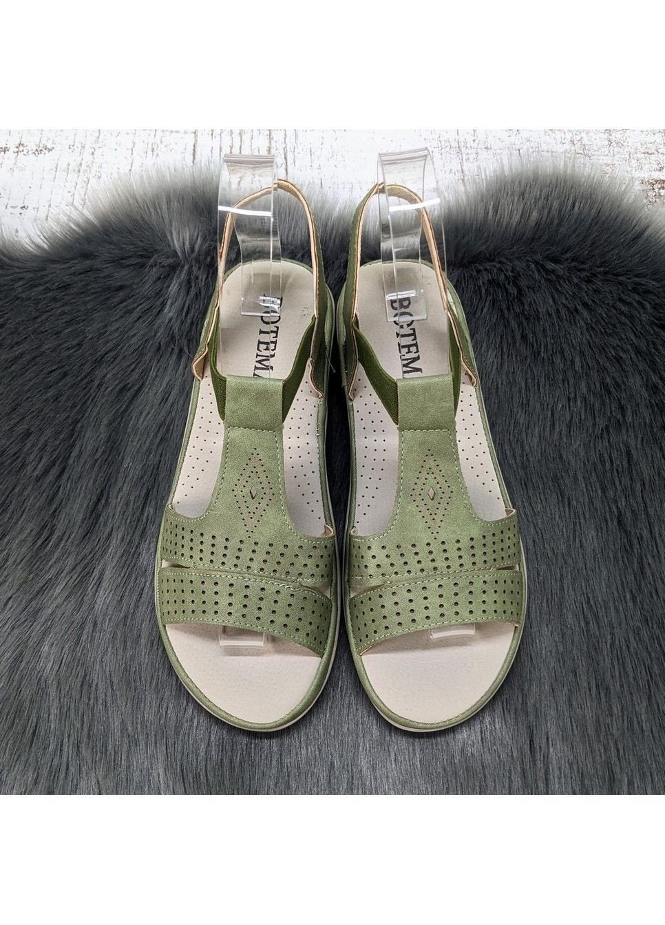 Оливковые босоножки женские на низком ходу Fashion на резинке