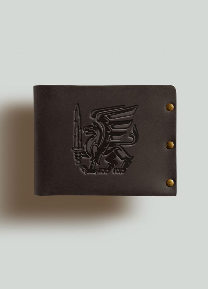 Гаманець на заклепках Грифон з мечем натуральна шкіра Crazy horse з відділеннями для карток Темно-коричневий Turtle (322717580)