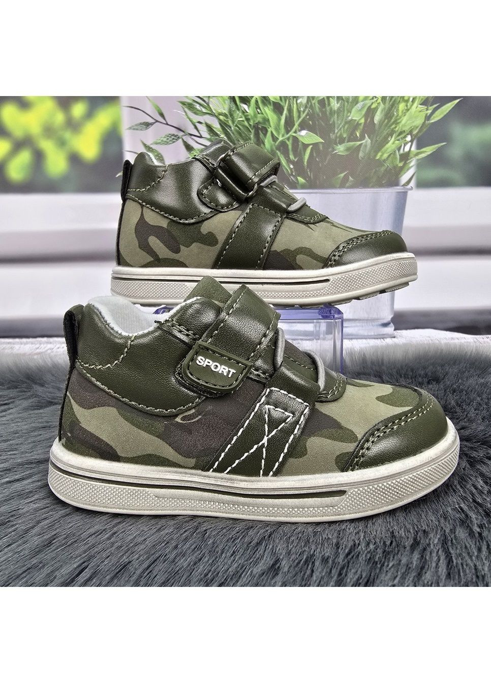 Оливковые (хаки) демисезонные кроссовки подростковые С.Луч