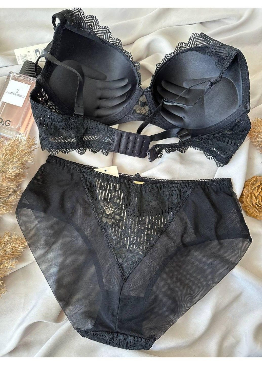 Черный комплект бюстгальтер push-up + трусики слипы 8315 черно-бежевый Weiyesi