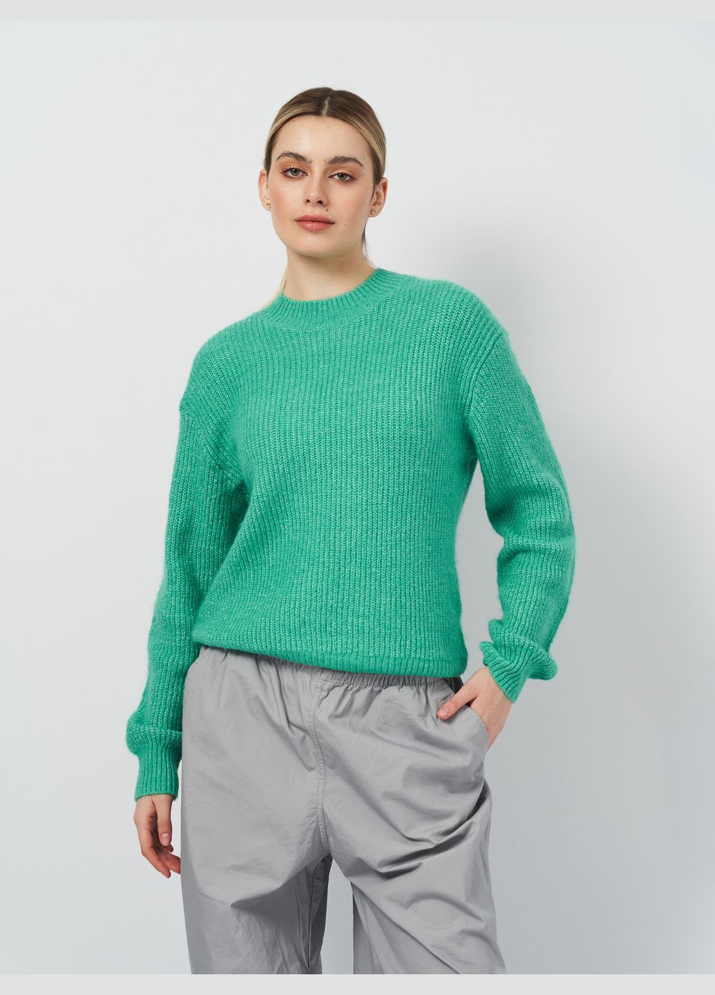 Светло-зеленый зимний свитер оверсайз H&M