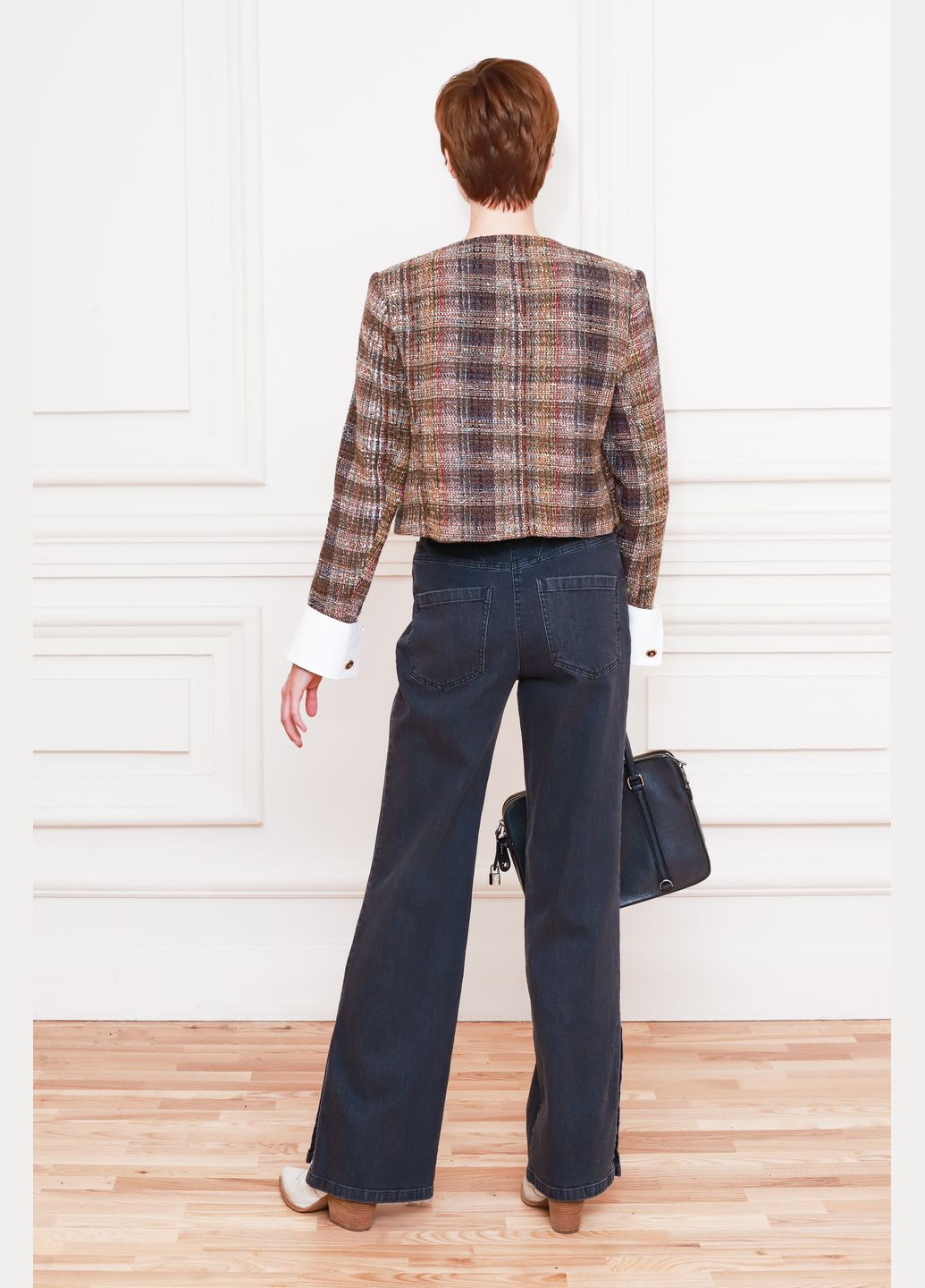 Серо-коричневый женский серо-коричневый жакет с накладными манжетами. Dolcedonna - зимний