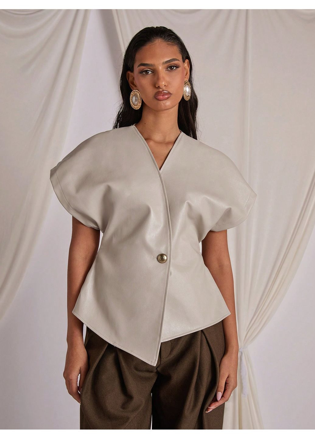 Бежева блузка SHEIN