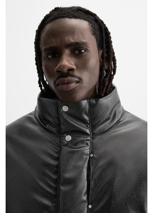 Чорна демісезонна стьобана куртка зі штучної шкіри Zara