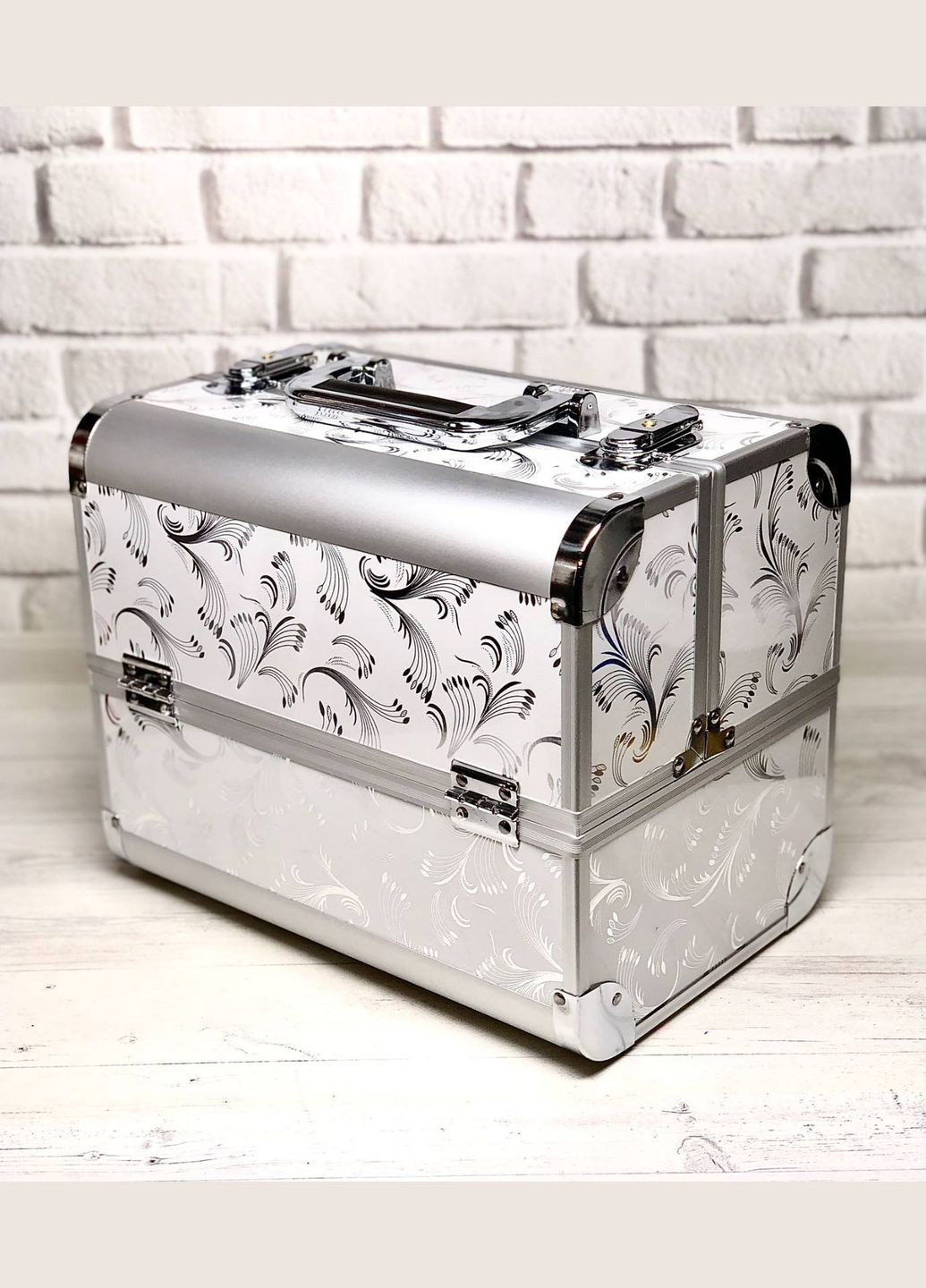 Чемодан мастера с выдвижными полками Ч03177 (белый с росписью) YRE (306468022)