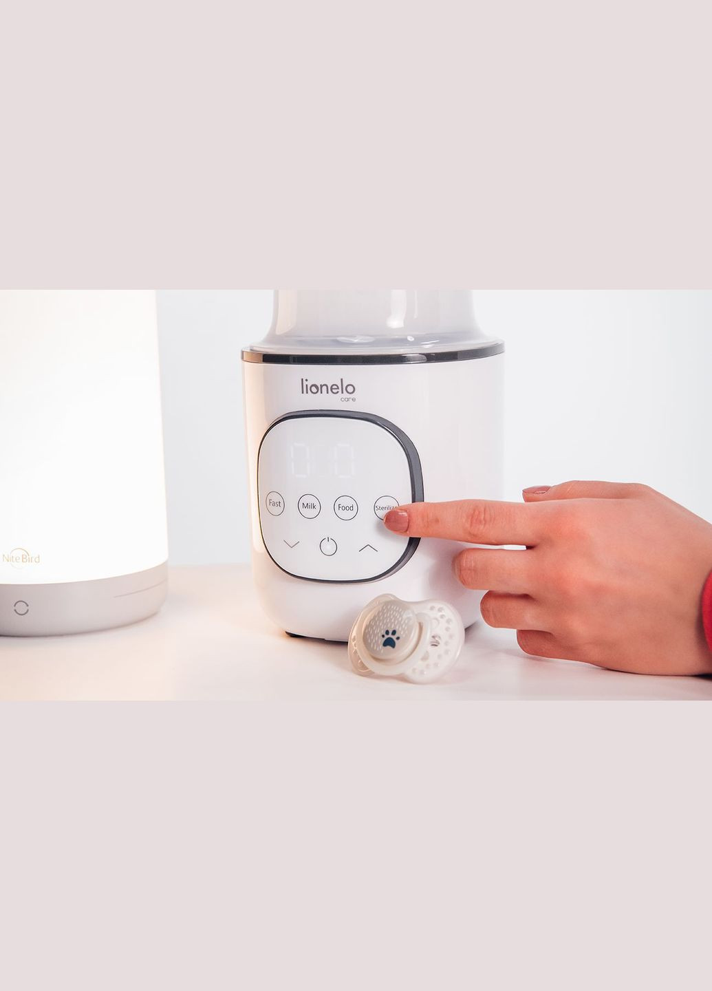 Підігрівач пляшечок електронний Thermup 2.0 White 5 в 1 білий () Lionelo LOC-THERMUP 2.0 WHITE (328395196)