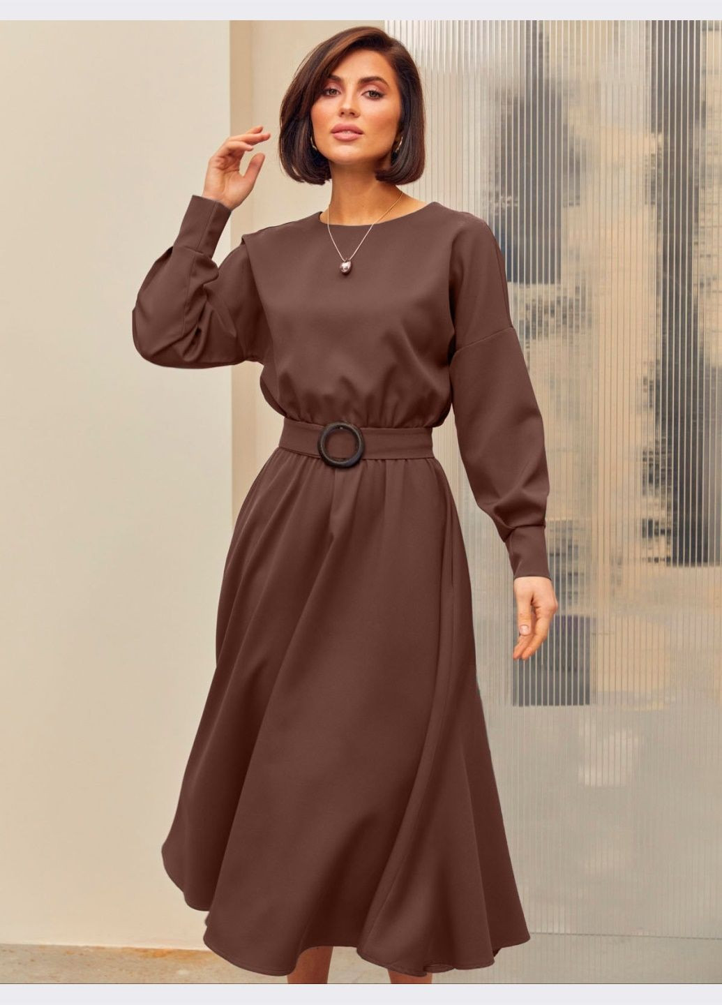 Коричнева кежуал сукня коричневого кольору з розкльошеною спідницею і поясом Dressa однотонна