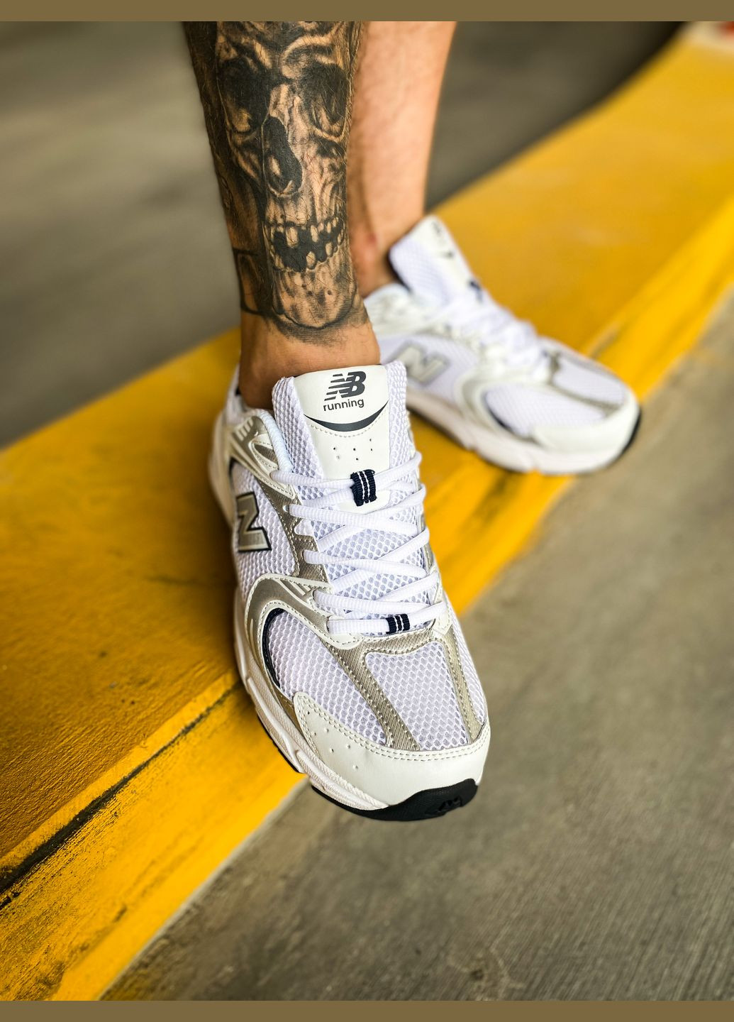 Білі Осінні кросівки чоловічі і жіночі new balance 530 white gray | нью беланс 530 білі сірі No Brand