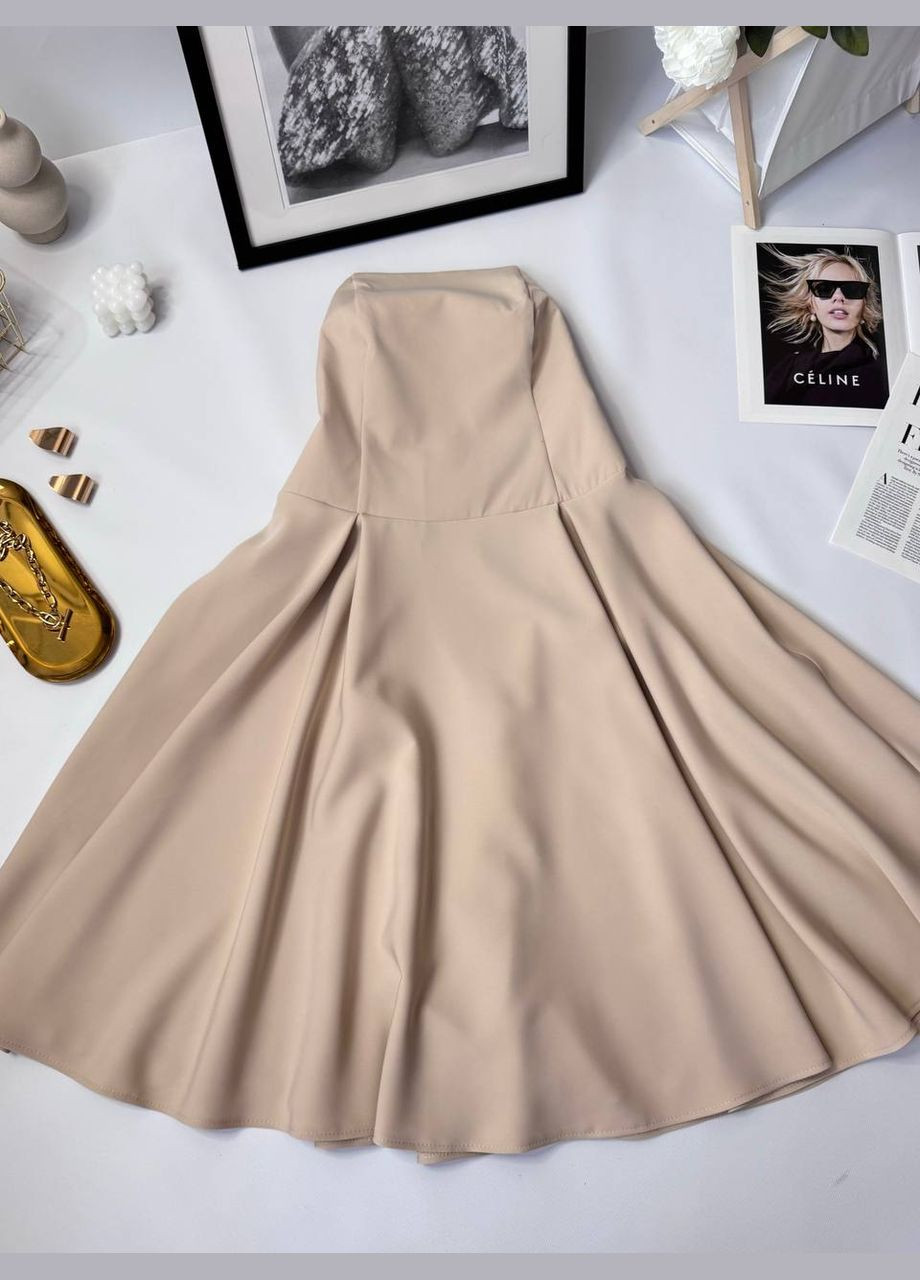 Бежевое праздничный, откровенный платье с открытыми плечами длины меди с пышной юбкой, с открытыми плечами MonCher