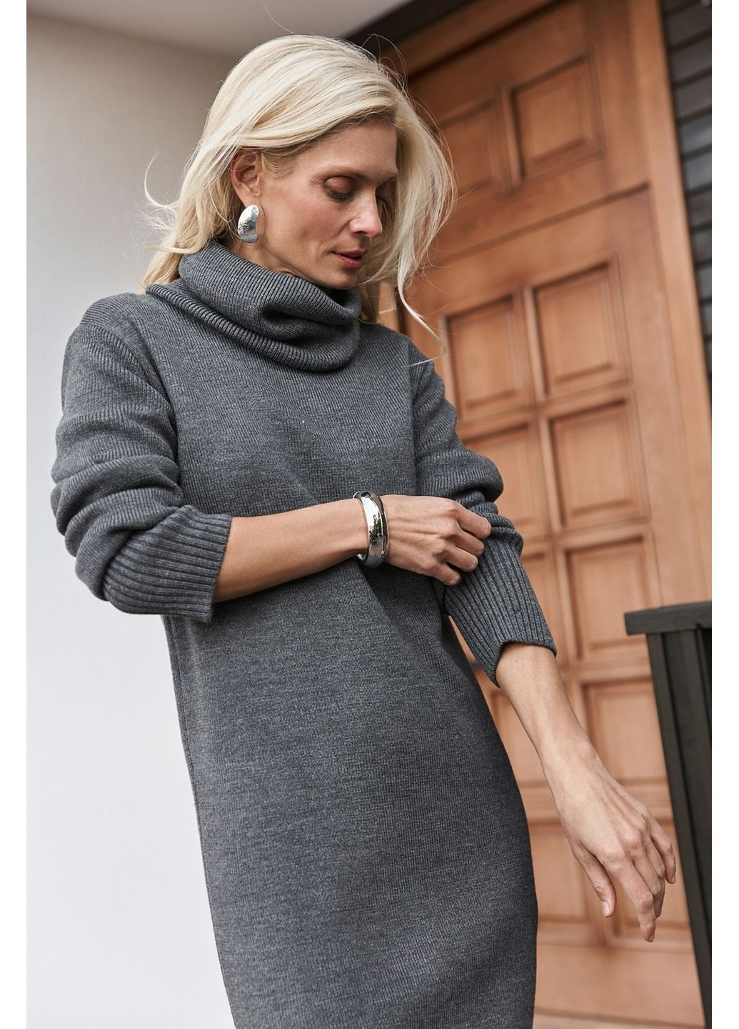 Темно-сіра сукня з коміром 2873 Triko Bakh