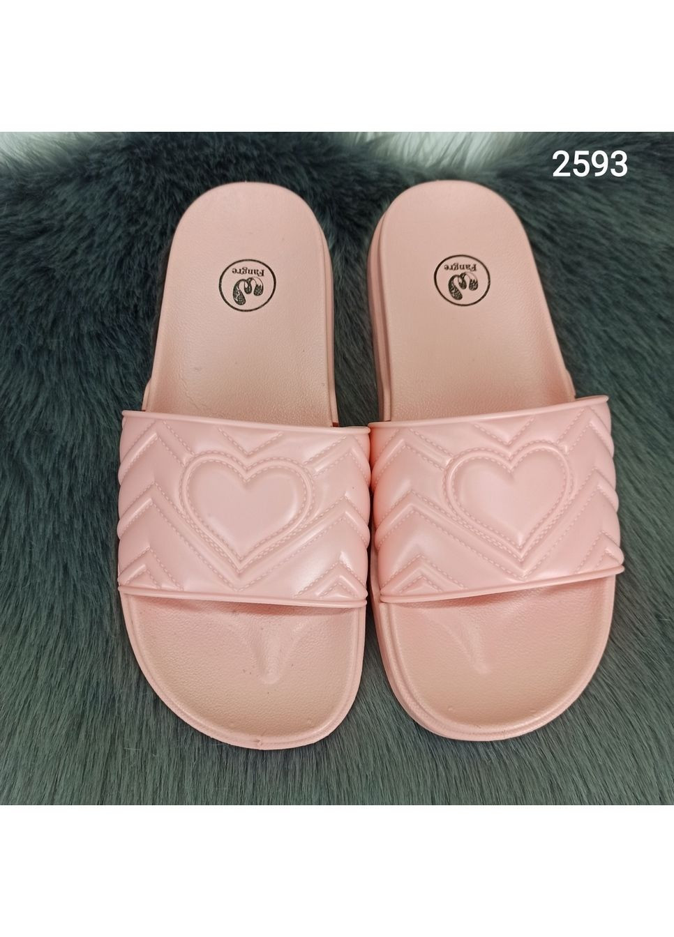Розовые шлепанцы женские Fashion