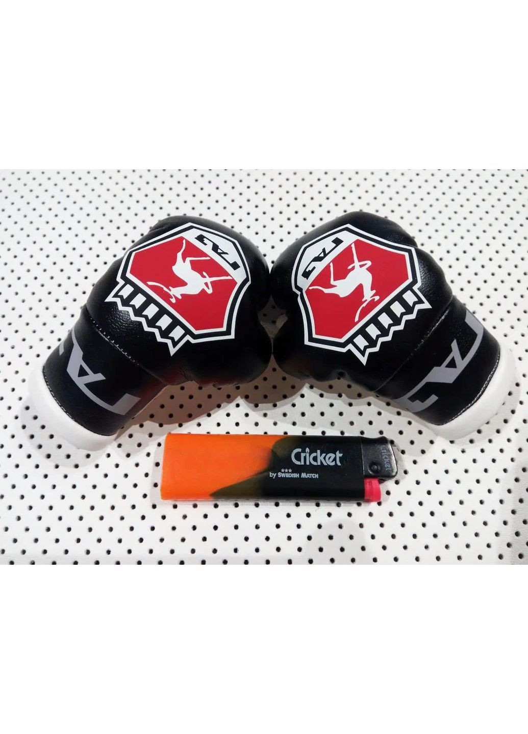 Подвеска на зеркало для авто ГАЗ черный No Brand (362174848)