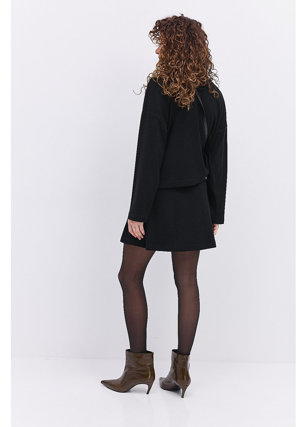 Жіночий трикотажний костюм з короткою спідницею розмір Arjen (373682132)