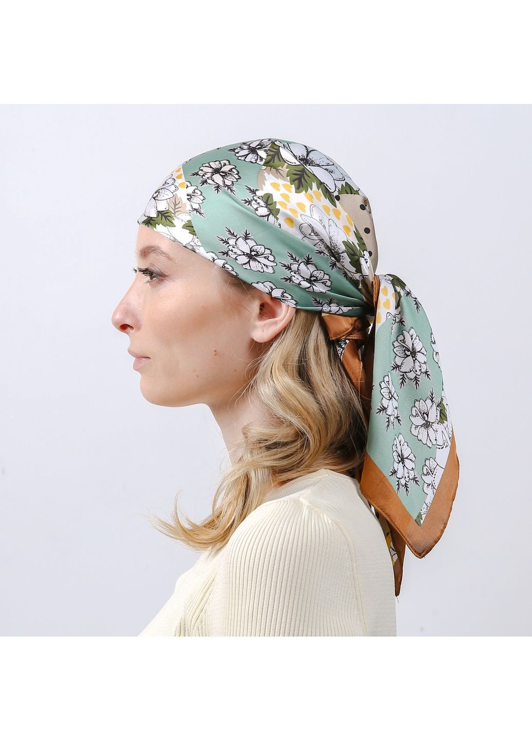 Хустка жіноча з принтом атлас різнокольорова КІОДЖА LuckyLOOK 747-784 (324646373)