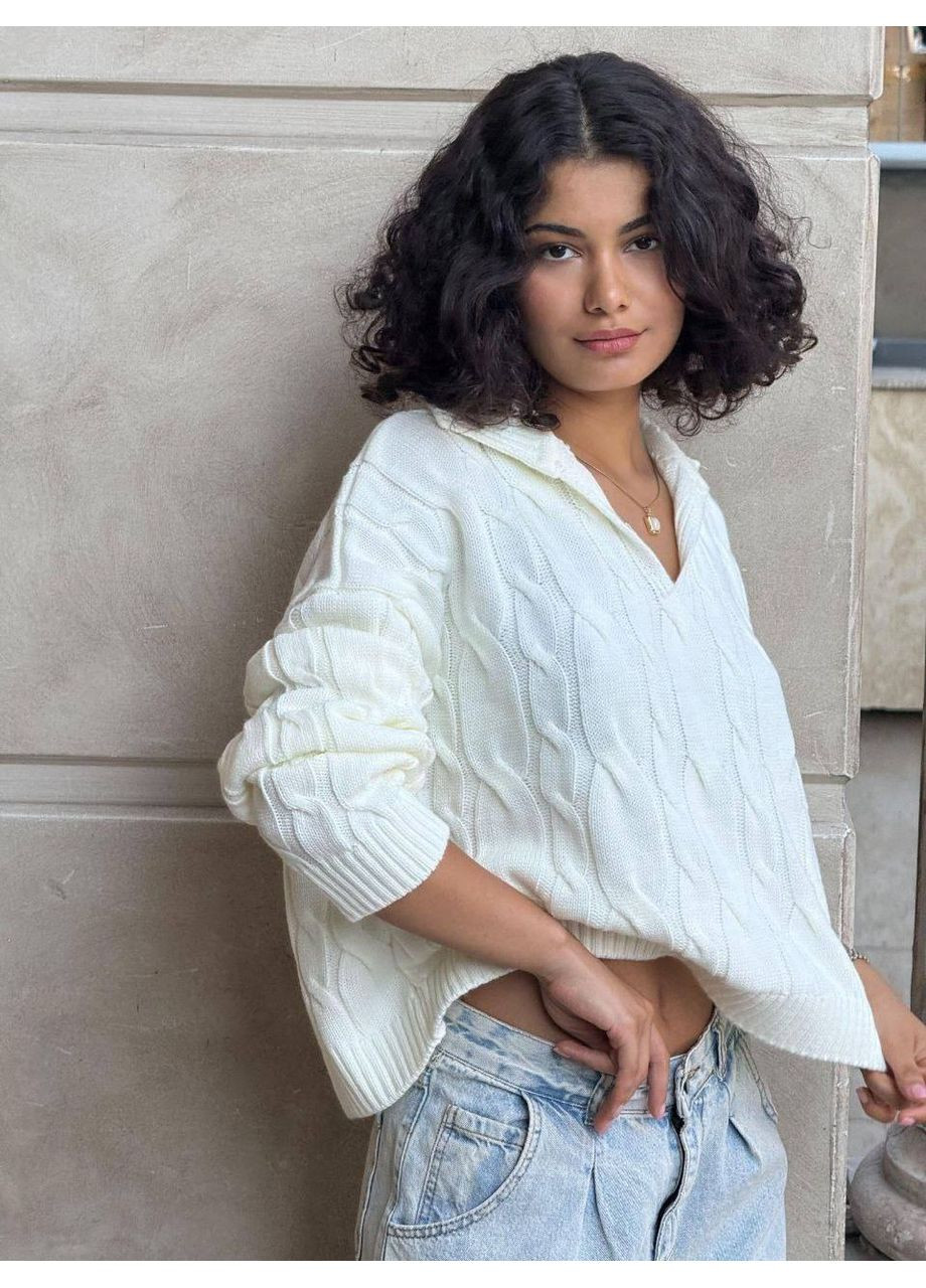 Молочный зимний вязаный женский свитер с объемным плетением джемпер Україна