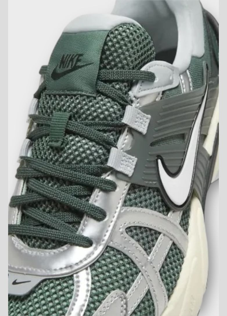 Зеленые демисезонные кроссовки Nike