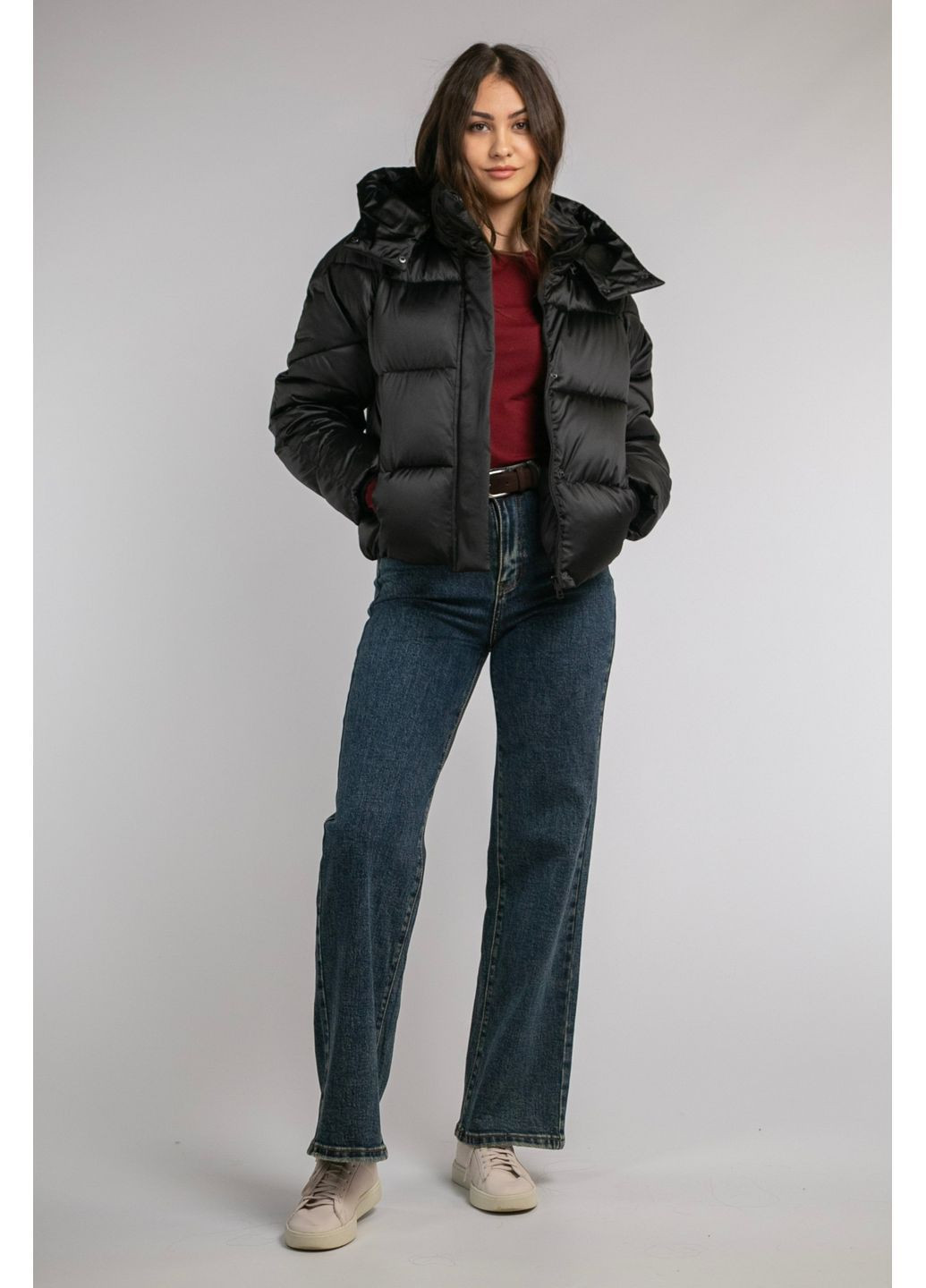 Чорна зимня куртка коротка зимова CHICLY
