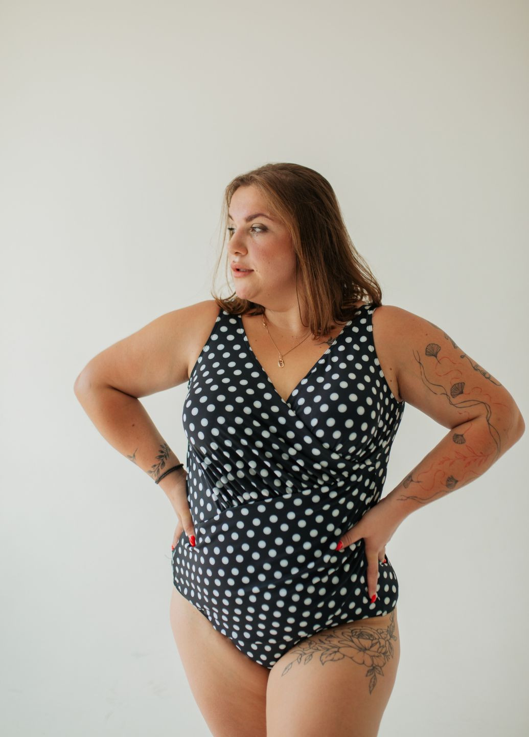 Черно-белый демисезонный купальник корректирующий сплошной слитный Ods