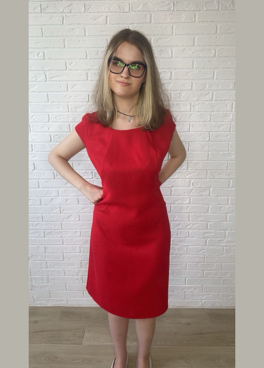 Красное повседневный, кэжуал красное однотонное льняное летнее женское платье-футляр миди платье-футболка, футляр No Brand однотонное