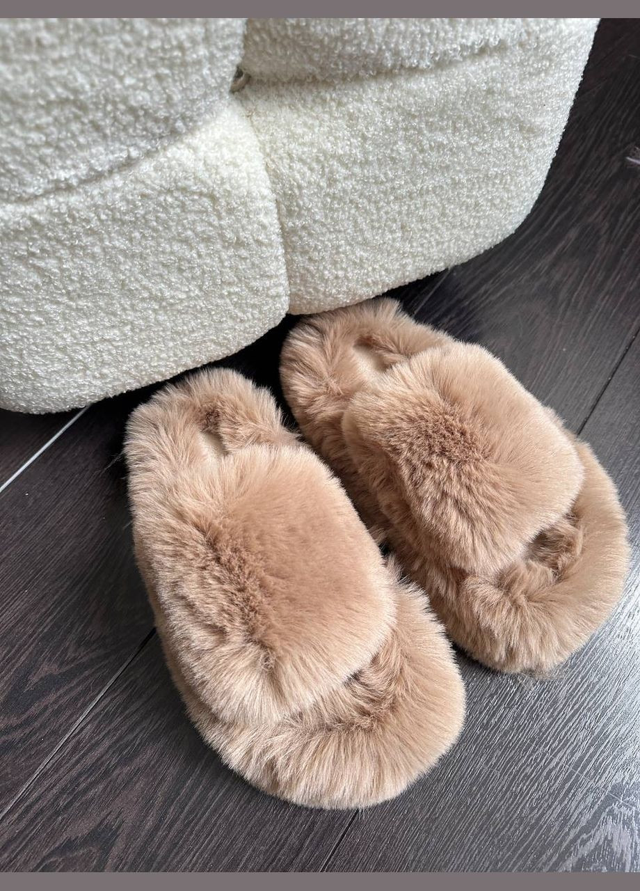 Бежевые тапочки Motivo