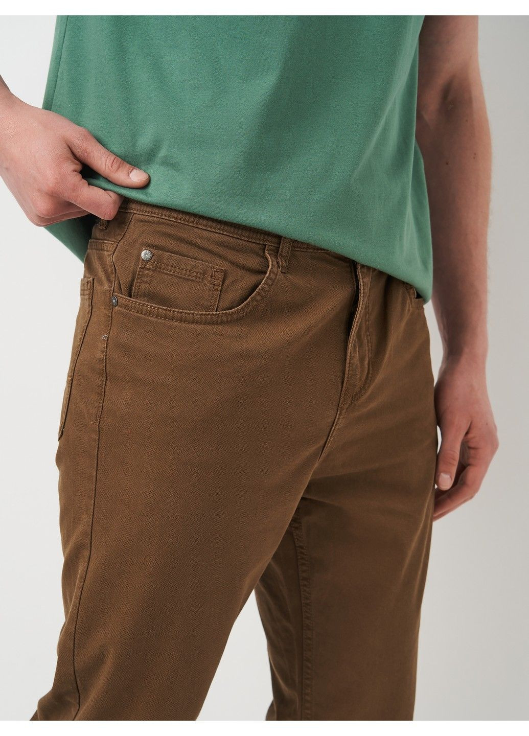 Темно-коричневые кэжуал демисезонные брюки C&A