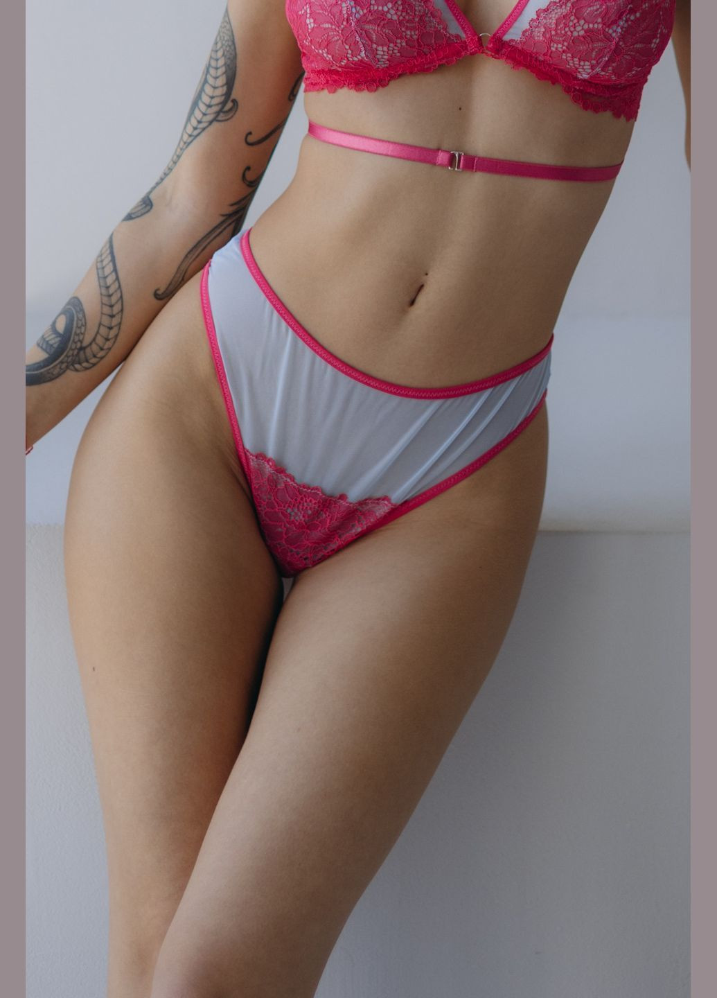 Рожевий демісезонний стрінги Endorphine