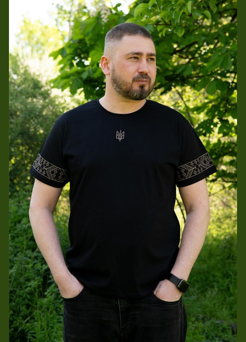 Чёрная мужская футболка с вышивкой тризуб черная V&V хлопок (334102901)