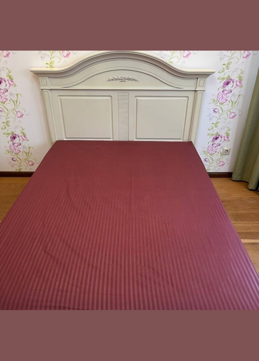 Простирадло на резинці 140х200 бордове Страйп Мікросатин 990141 Ananasko (330823048)