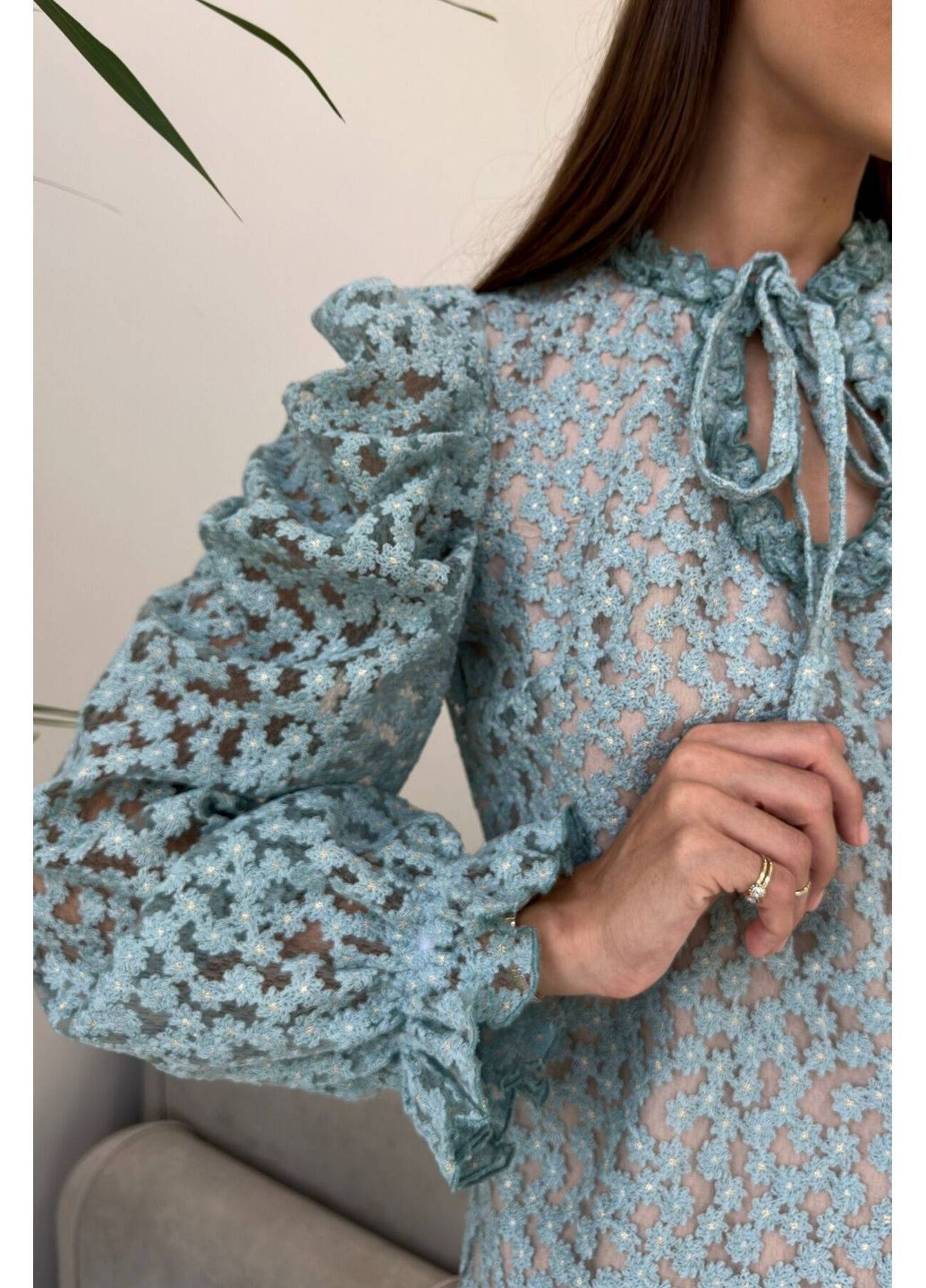 Голубая блуза с креповой фактурой, цвет голубой Nenka