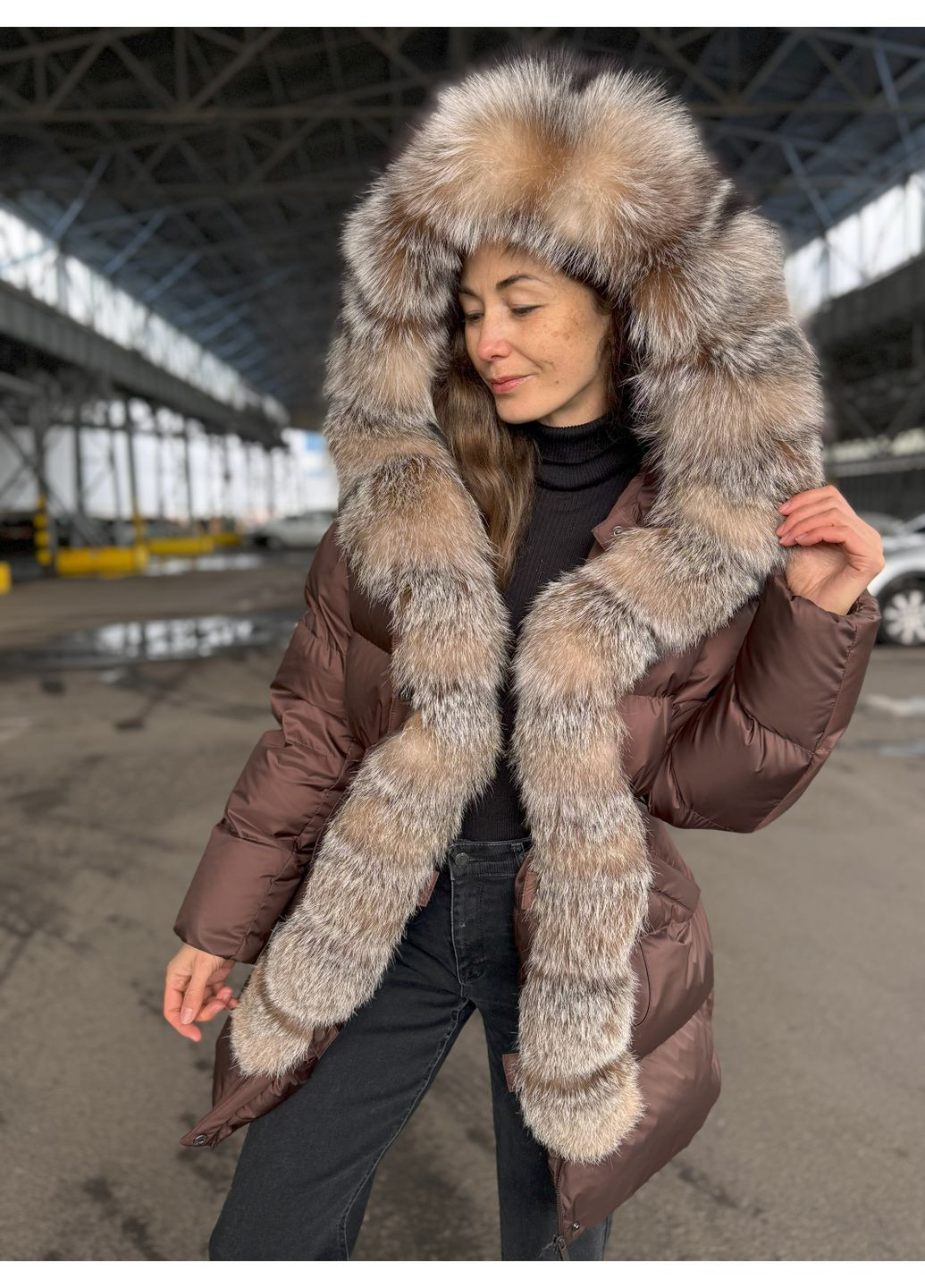 Коричневе демісезонне Жіночий пуховик зимовий з блюфростом колір коньяк (ППЗС-2-90-УЛО-К) Sifurs