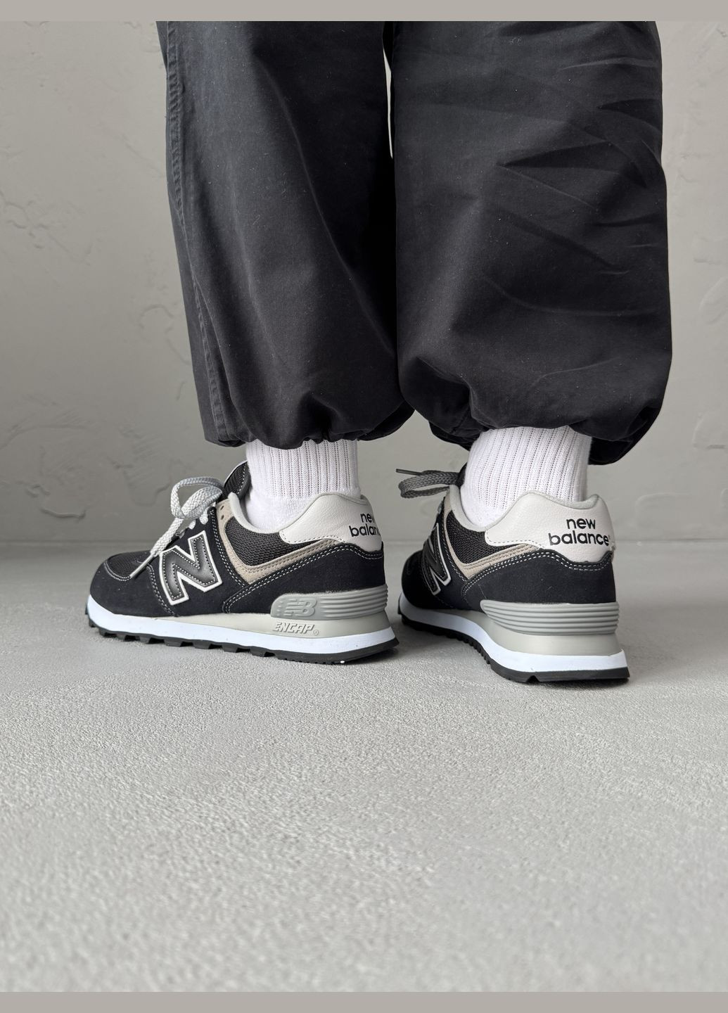 Черные демисезонные кроссовки мужские и женские new balance 574 black | нью беланс 574 черные No Brand