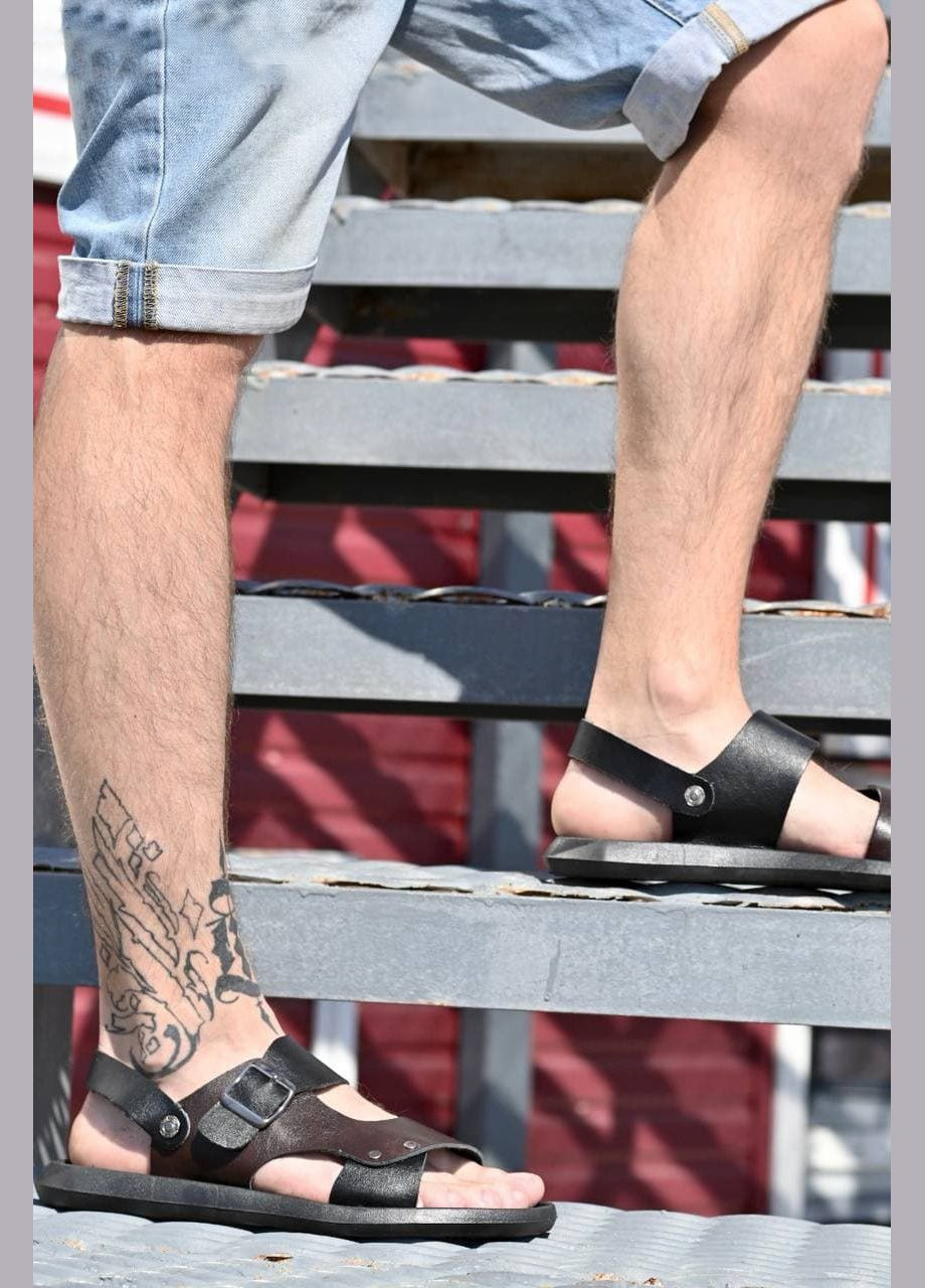 Шльопанці чоловічі чорного кольору з коричневою вставкою Let's Shop (296619291)