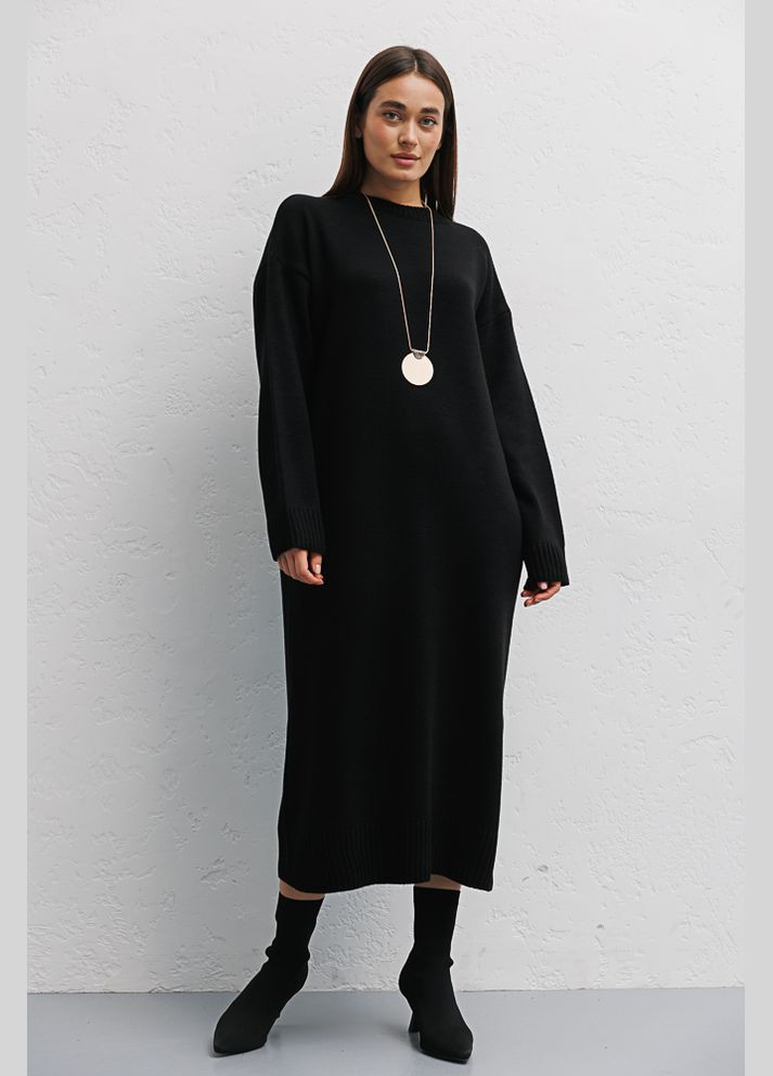 Чорна в'язана довга сукня oversize Arjen