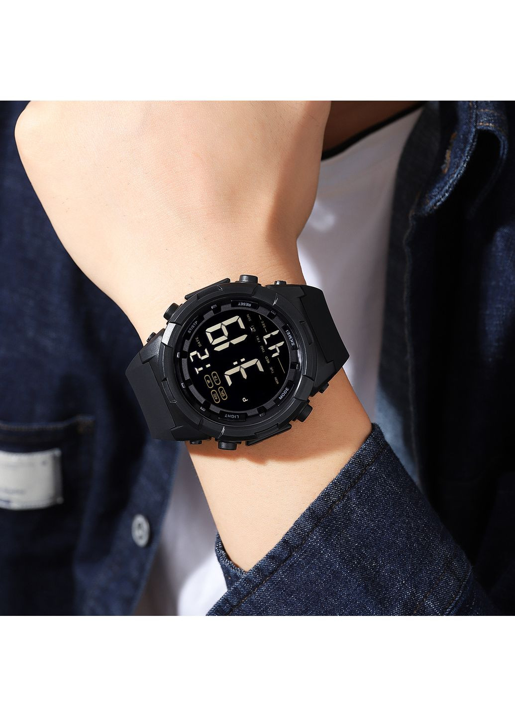 Годинники 1845TN Titanium чорні електронні для чоловіків з будильником та секундоміром спортивні ProDobro (367267145)