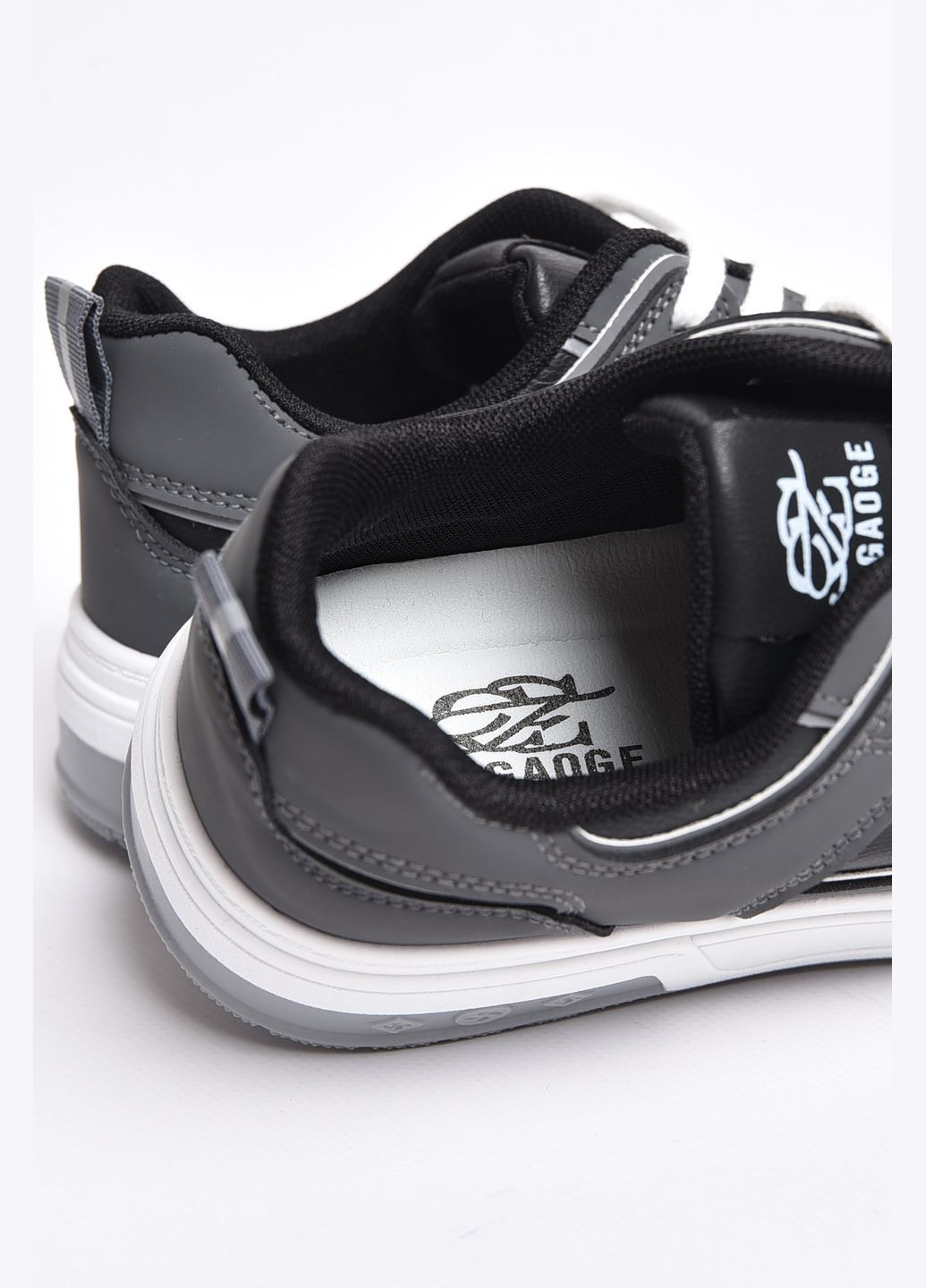 Чорно-білі Осінні кросівки чоловічі чорно-білого кольору на шнурівці Let's Shop