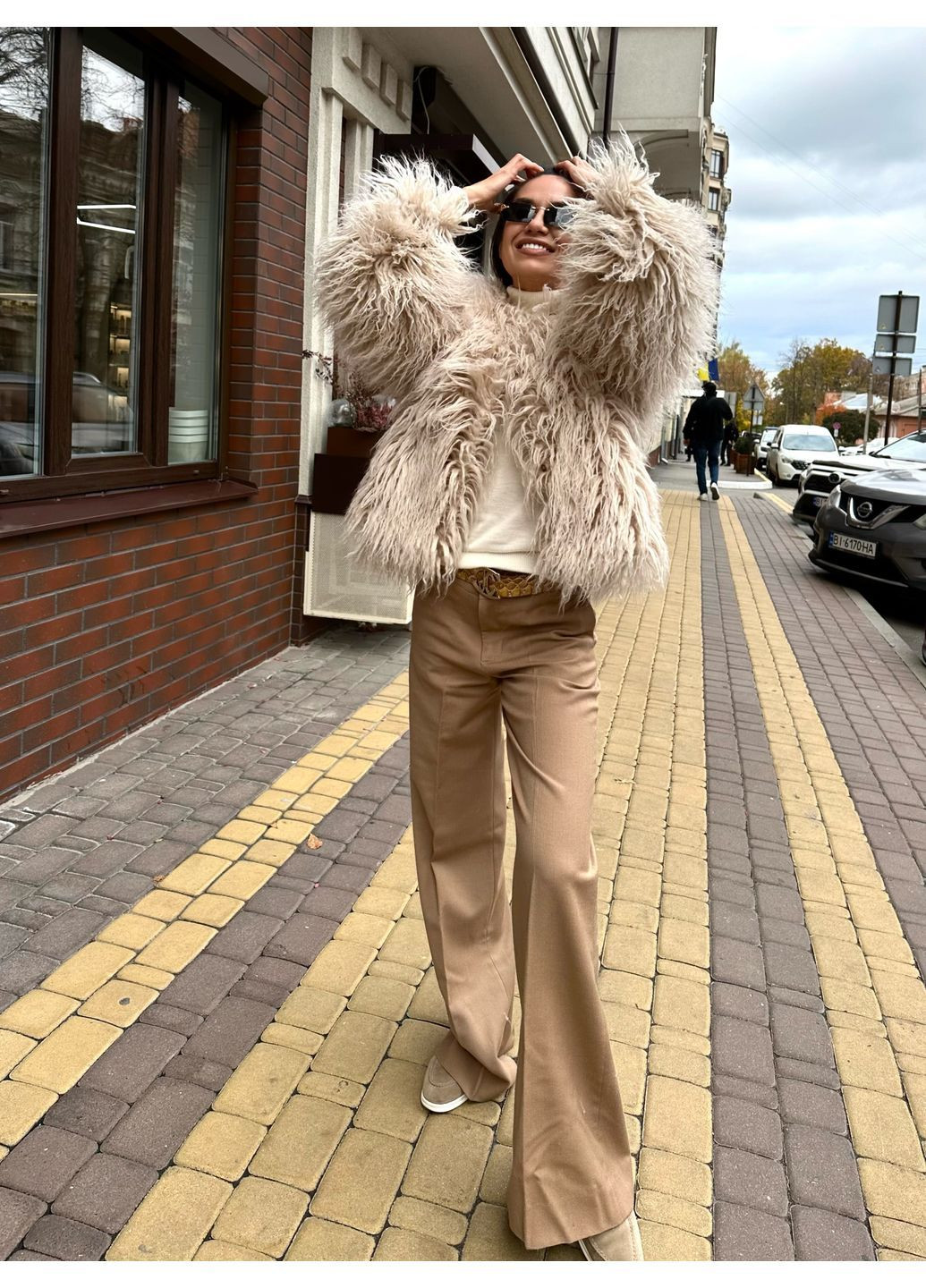 Шуба из искусственного меха лама бежевая No Brand (365801733)