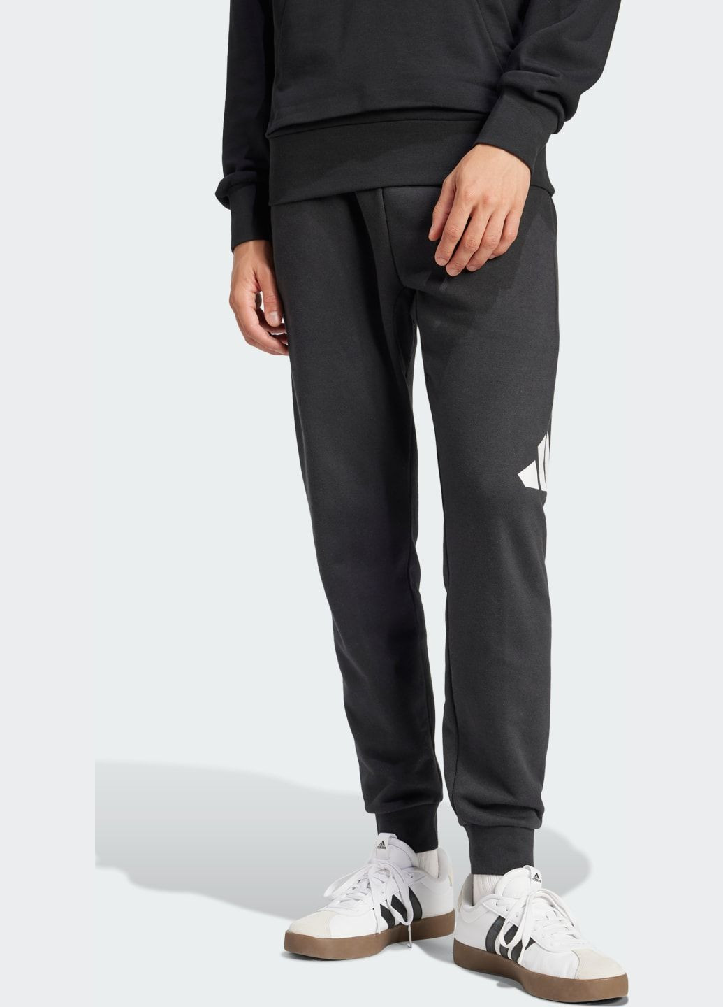 Черные спортивные демисезонные брюки adidas